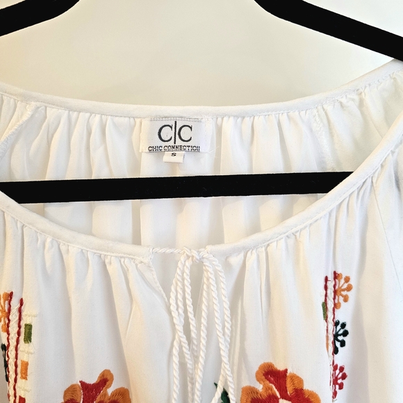 Boho Style Embroidered Dress - Picture 8 of 8